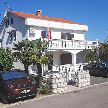 Apartments Rendulic Malinska Bagian luar foto
