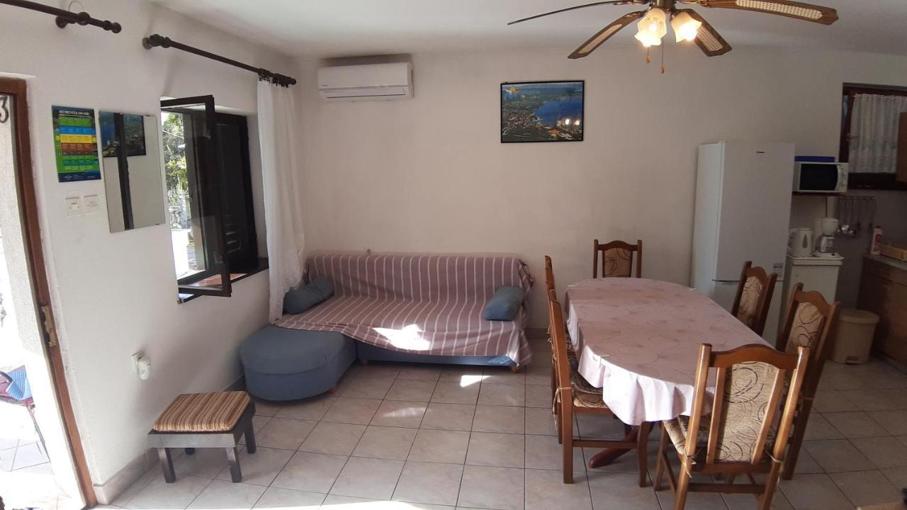 Apartments Rendulic Malinska Bagian luar foto