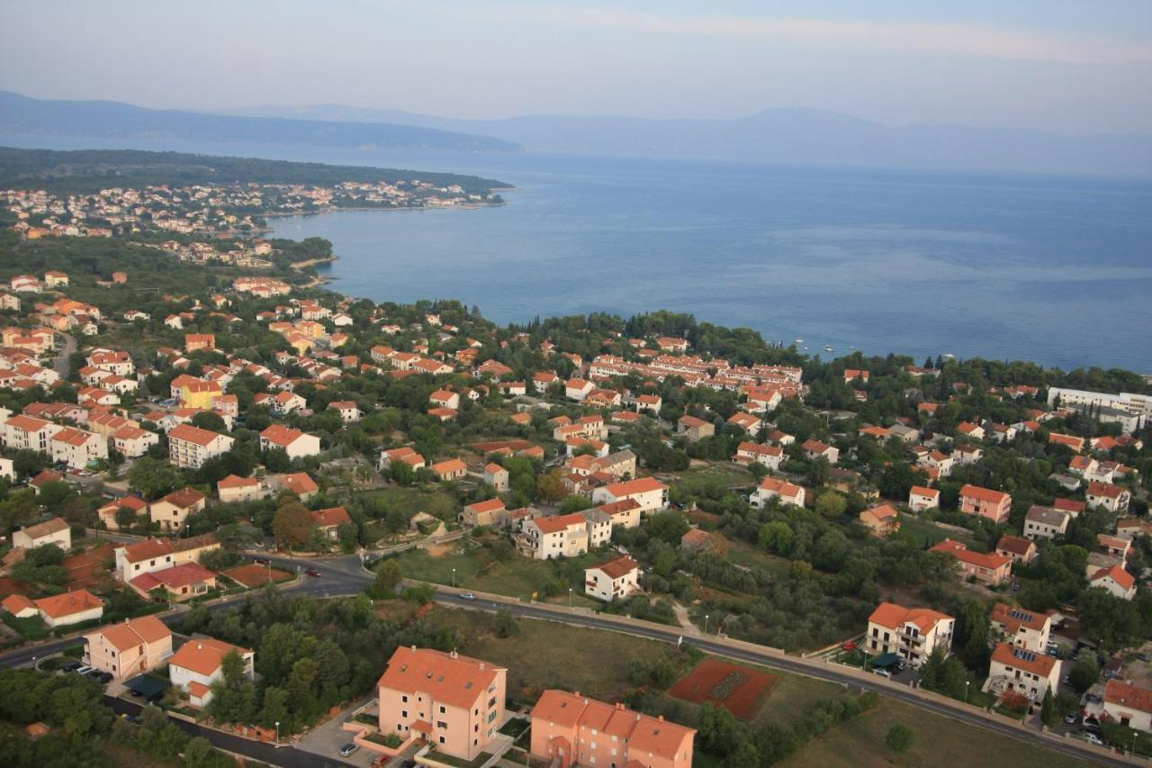 Apartments Rendulic Malinska Bagian luar foto